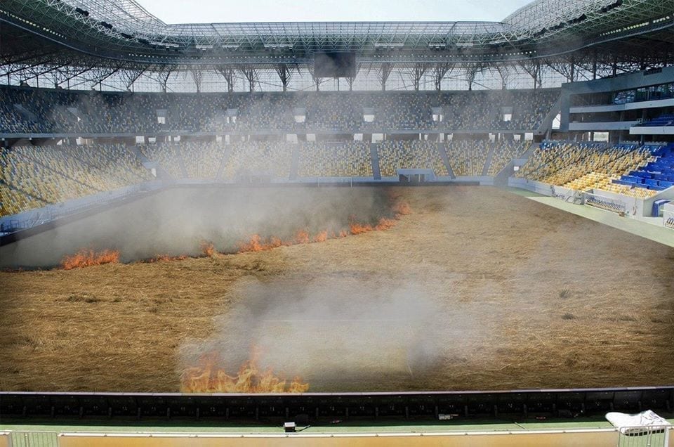 ФК «Динамо» Київ прийняв рішення випалити траву на своєму домашньому полі