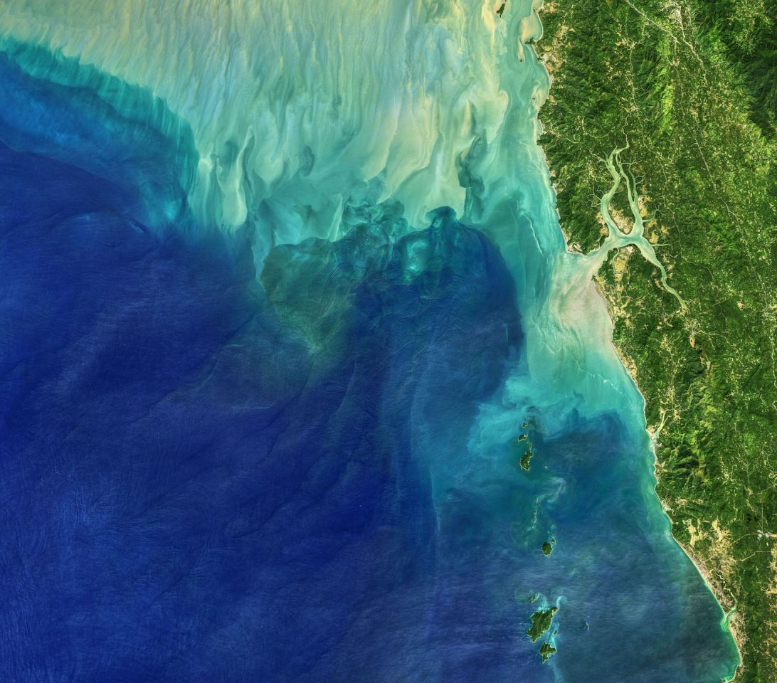 Фото Андаманського моря з висоти космічного польоту