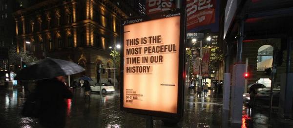 В Сиднее «опасные идеи» ночью превращались в безопасные