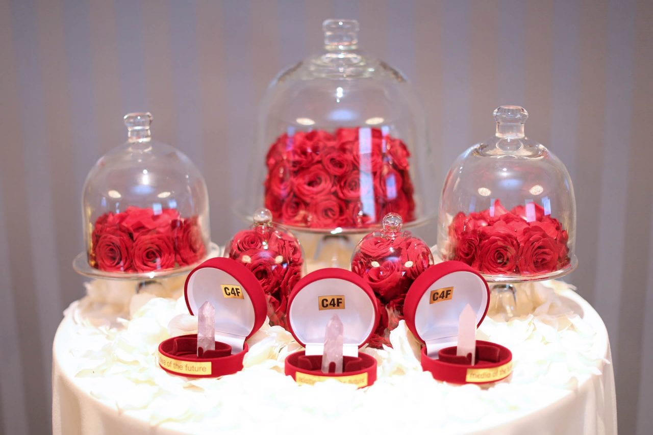 В Киеве впервые вручили престижную награду Communication for Future (Давос)