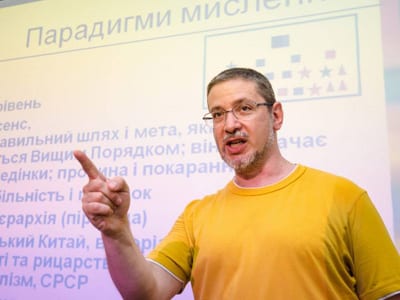 Как дальше жить: сеанс корпоративной психотерапии от Валерия Пекаря