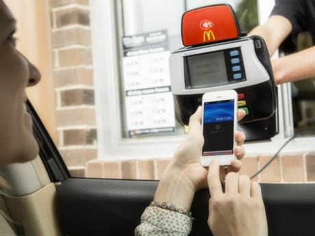 McDonald’s внедряет мобильную систему расчетов.