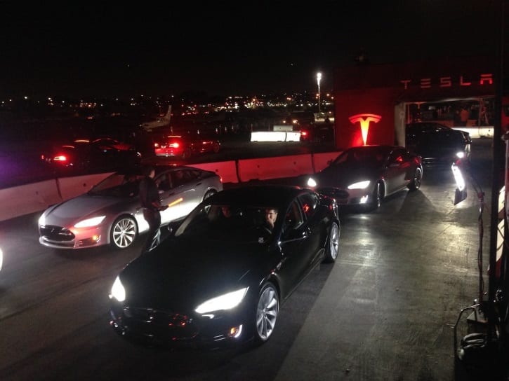 Элон Маск презентовал новую модель супер-электрокара Tesla
