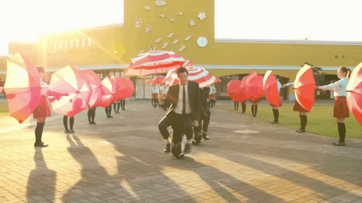 Новый музыкальный клип группы OK Go поднимет настроение каждому