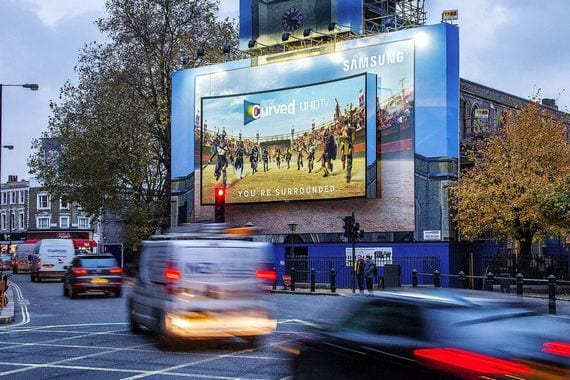 Samsung превратила Лондон и Бирмингем в кинотеатры под открытым небом