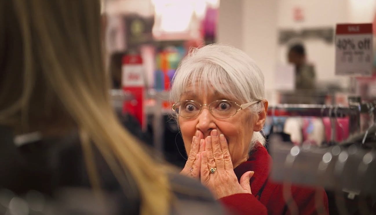 Магазин в роли Санта Клауса (ВИДЕО)