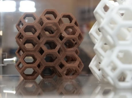 На память – шоколадная скульптура