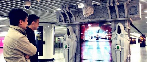 В метро Шанхая открылся "темный портал" (ВИДЕО)