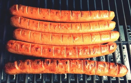 Кризис или поиск нового? "Фольксваген" теперь производит колбасу