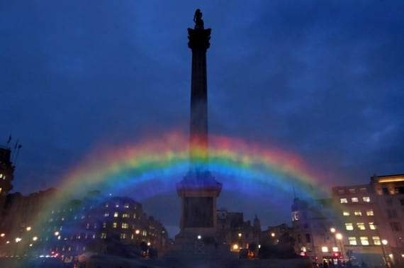 Радуга толерантности на Трафальгарской площади