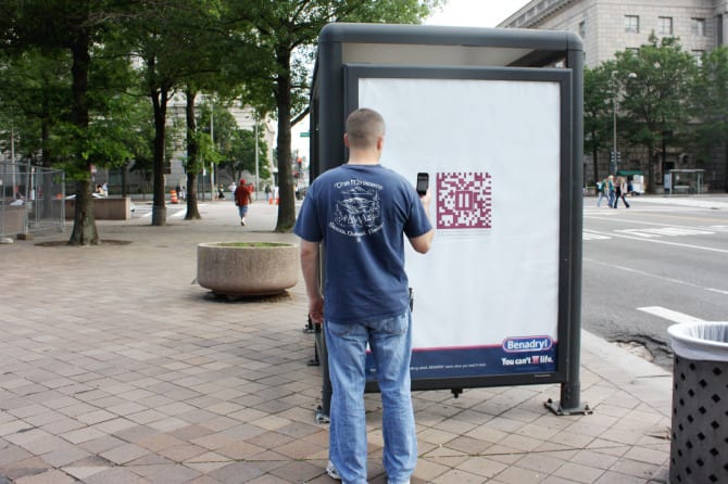 Наружная реклама влияет на поведение владельцев мобильных устройств