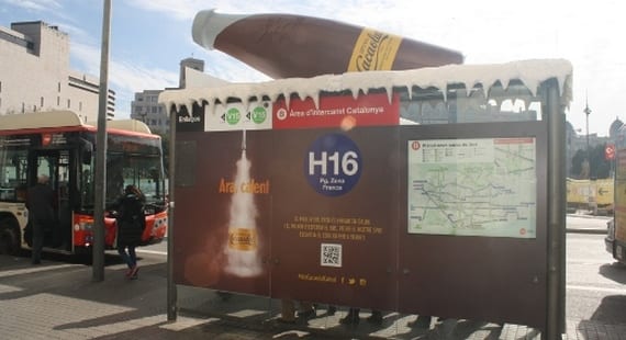 Ждешь автобуса? Подогрей свой шоколад (ВИДЕО)