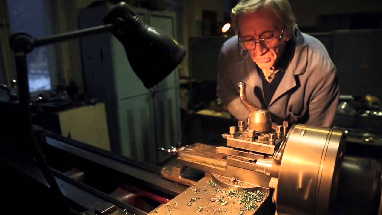 Кинограф и «Хлебный Дар» продолжают вращать Землю в спонсорских заставках