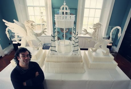 Есть такая профессия: салфетки сворачивать