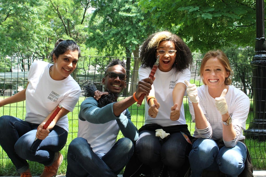 Рекламисты вне рекламы: от экстрима до кладбища