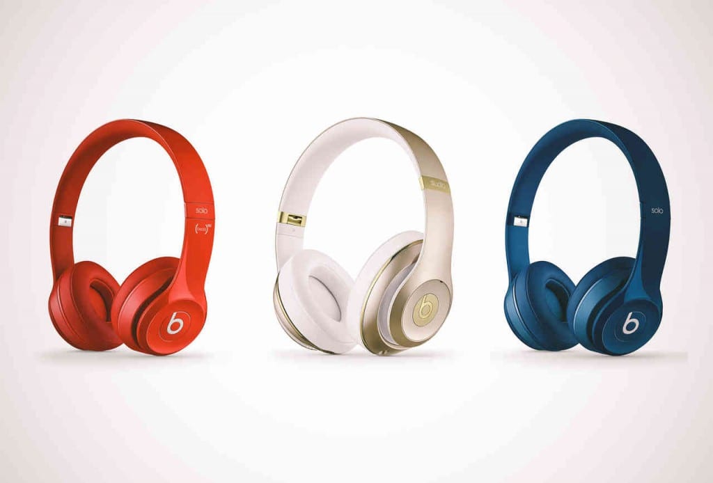 Звездная наушникомания