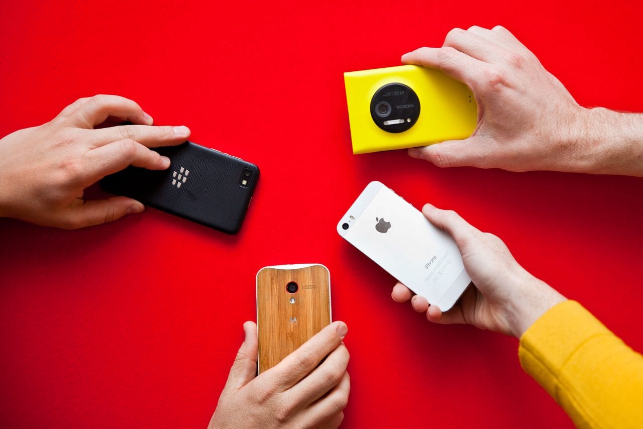 Смартфоны и вокруг них (Инфографика)