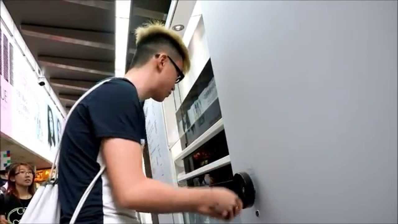 Гонки в Гонконге с телевизором (ВИДЕО)