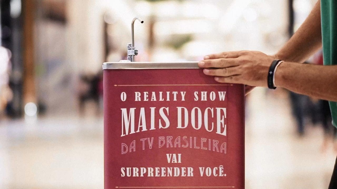 Шоколад из фонтана (ВИДЕО)