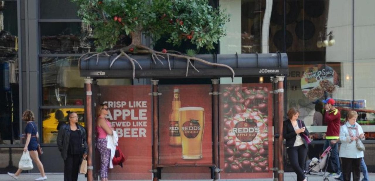 Яблочный рай на остановке