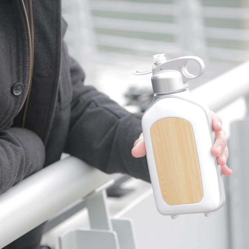 Бутылка как символ чистоты