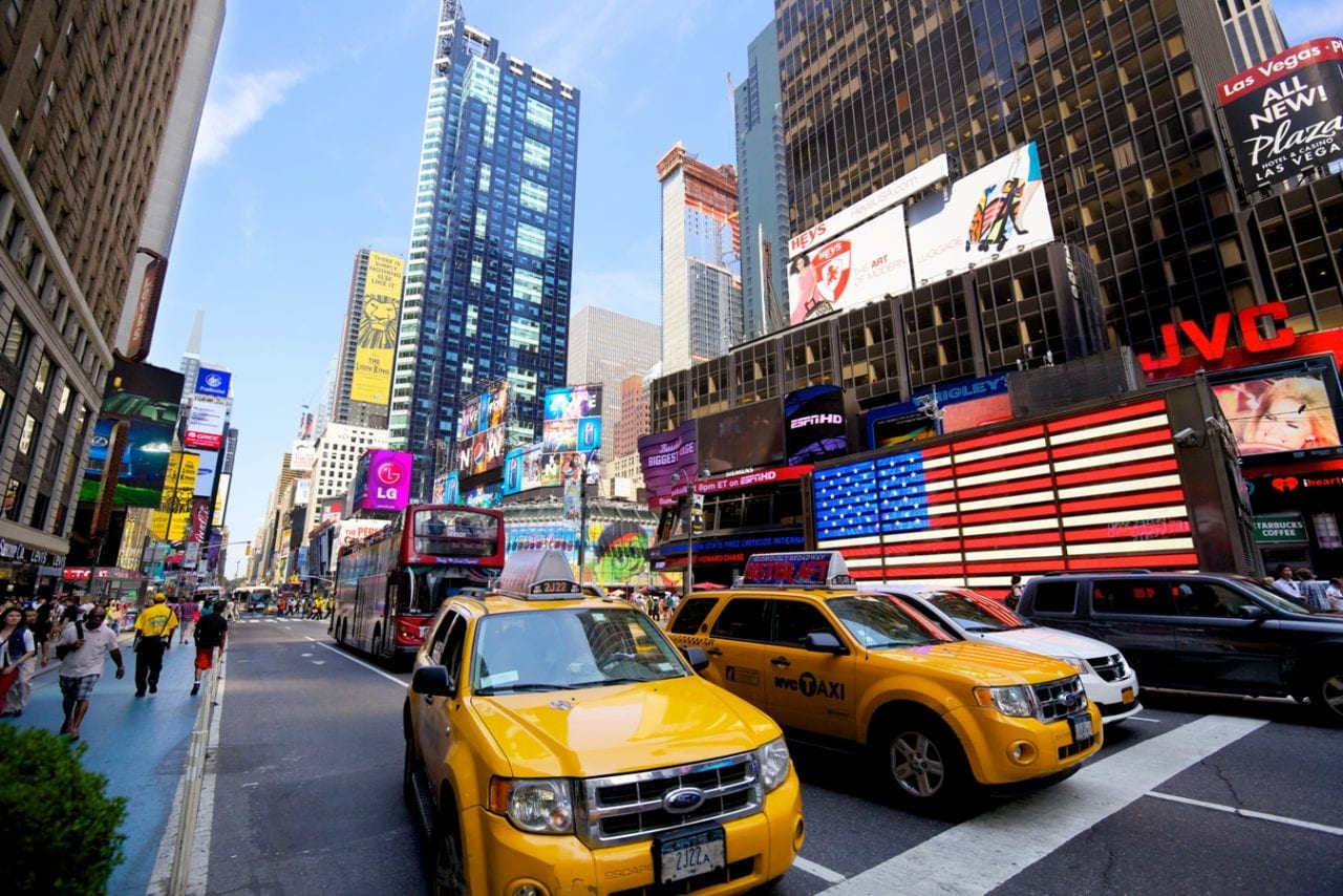 Американская тенденция: медиа падают, наружка растет