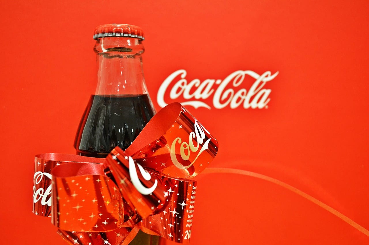 Волшебный снег и музыка на остановке