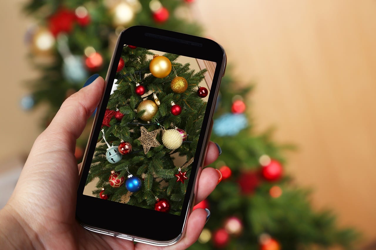 Как из смартфона сделать елочную игрушку (ВИДЕО)