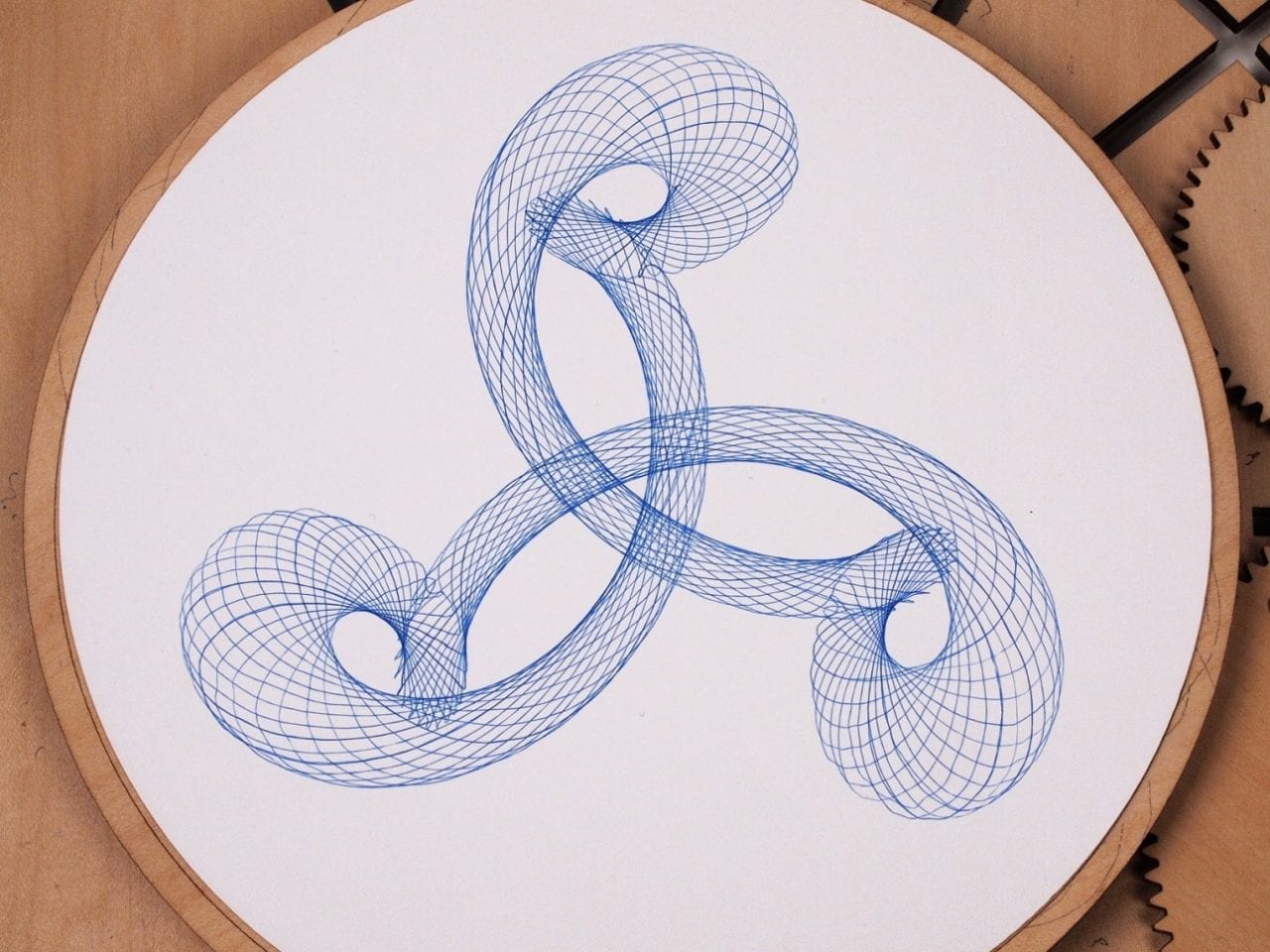 Деревянная рисовальная машина (ВИДЕО)