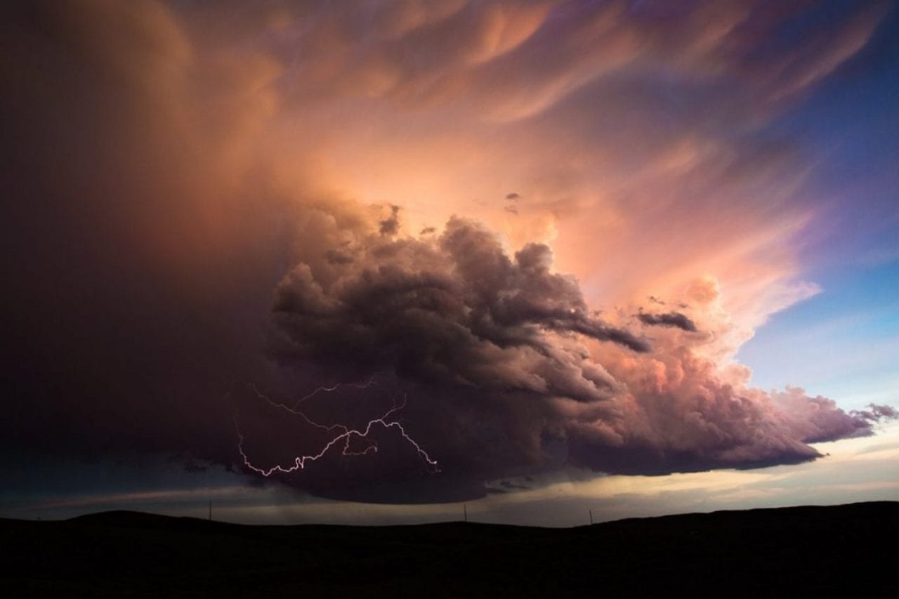 Портрет Торнадо крупным планом