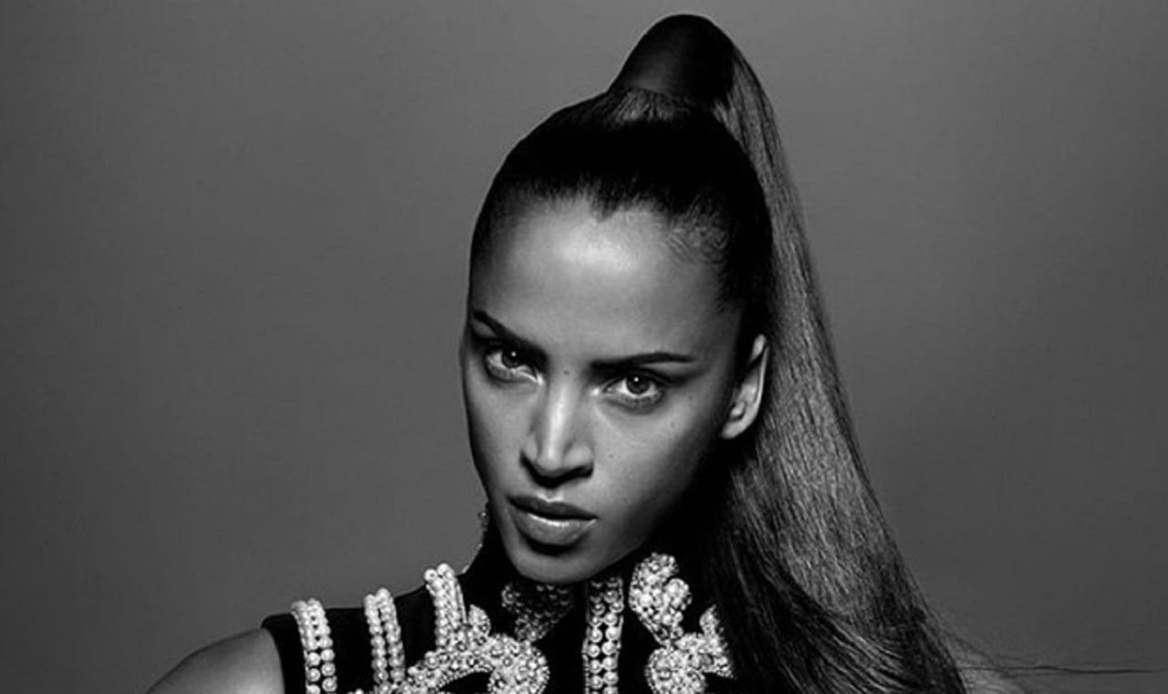 Hair Couture: рекламная кампания париков Balmain