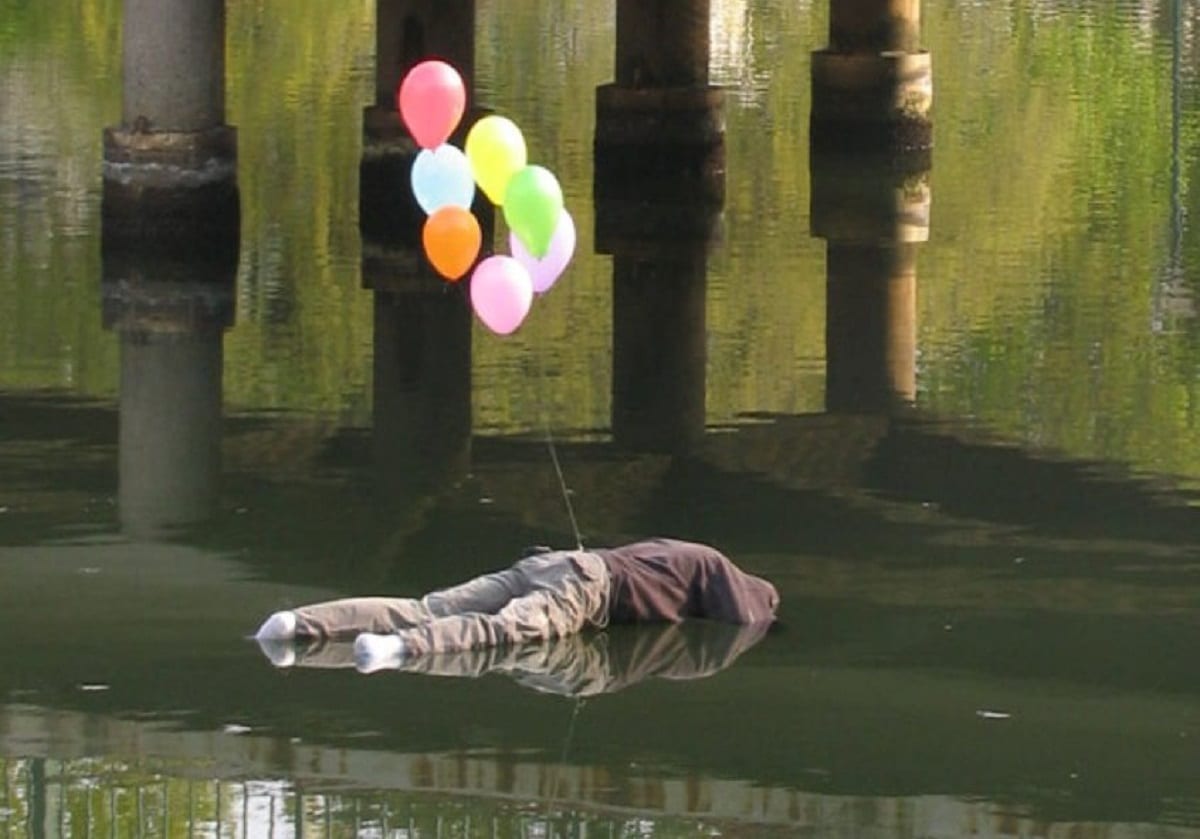 Шокирующее интерактивное искусство