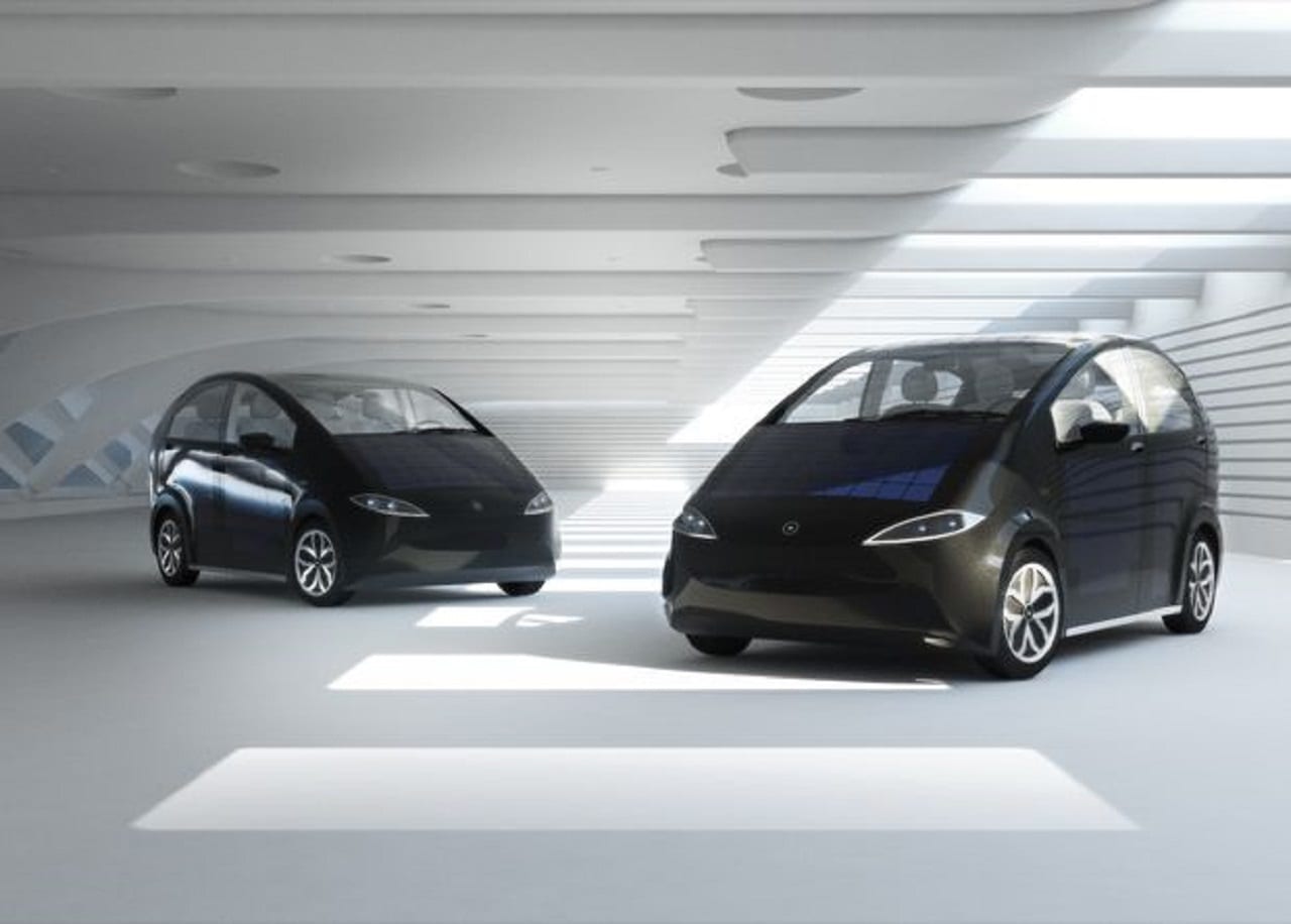 Автомобиль из солнечных батарей с лишайником (ВИДЕО)