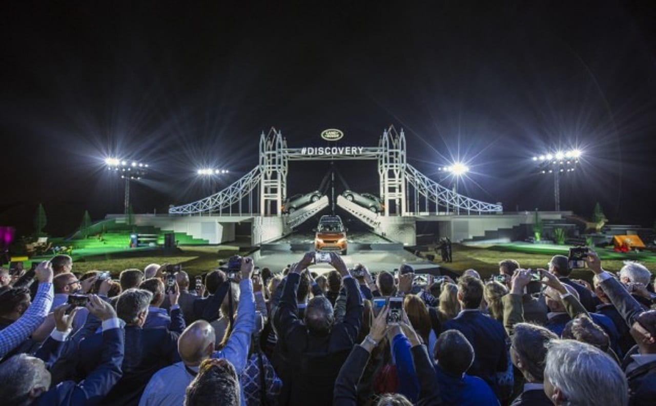 Рекордная конструкция из Lego (ВИДЕО)