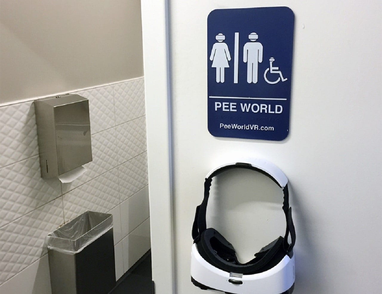 Этот дивный мир пи-пи. Или виртуальная реальность возле унитаза (ВИДЕО)
