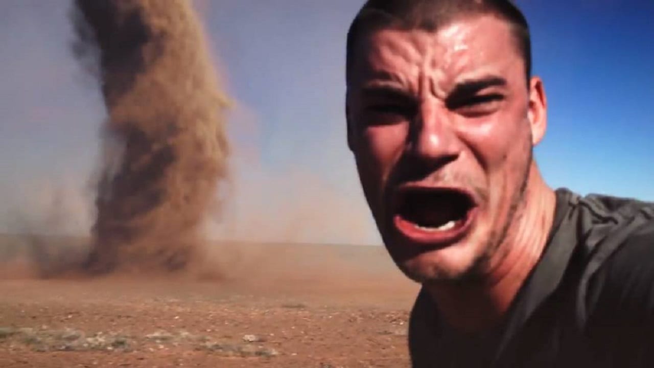 Опасное селфи: камера предупреждает