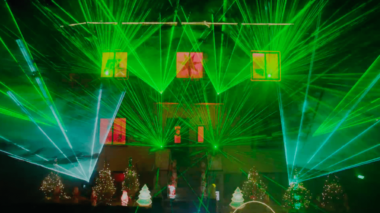 Солнечная рождественская ночь (ВИДЕО)