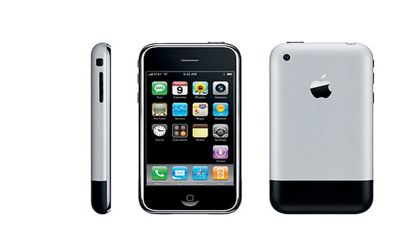 В музей! iPhone первого поколения отключают от мобильной сети (ВИДЕО)