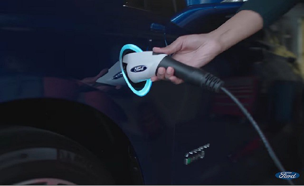 Идем дальше! Ford создал имиджевый ролик к Super Bowl (ВИДЕО)