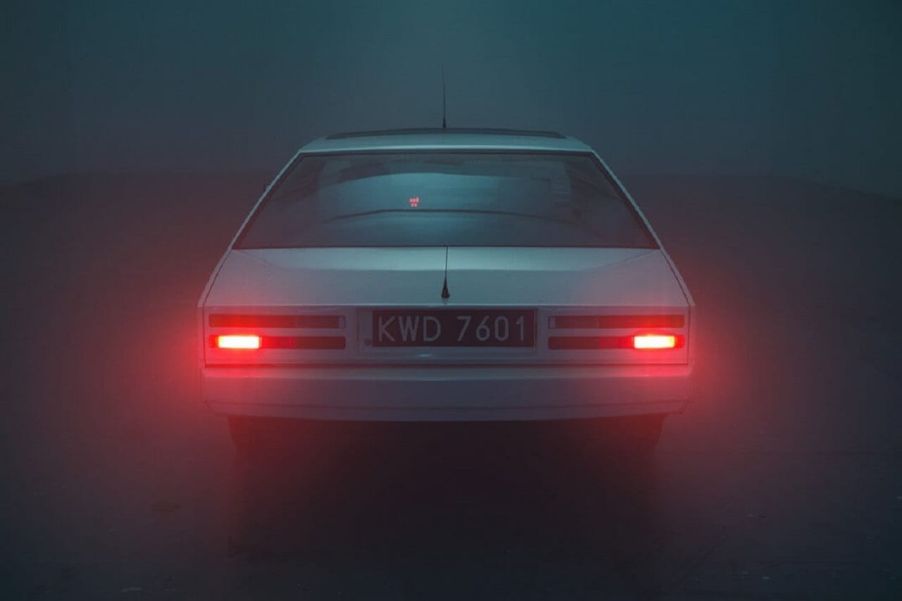 Человек и автомобиль. Вечная страсть в работах Томека Ольшовского