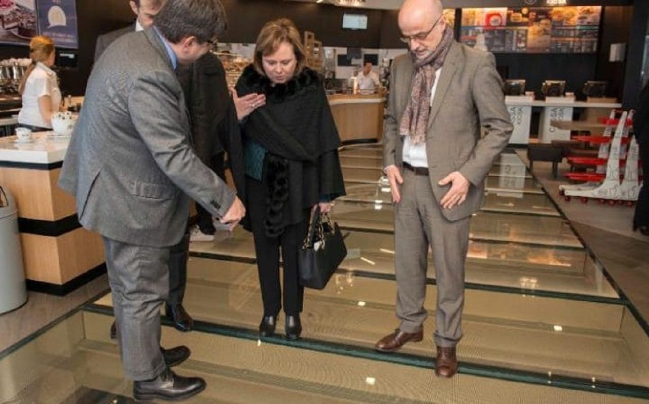 МакДональдс открыл первый в мире музей на древнеримской дороге