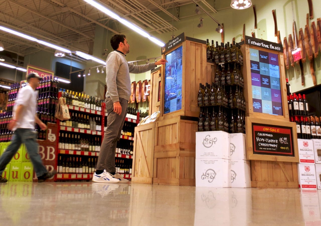 Цифровые технологии и традиционный ритейл: использовать нельзя погибнуть