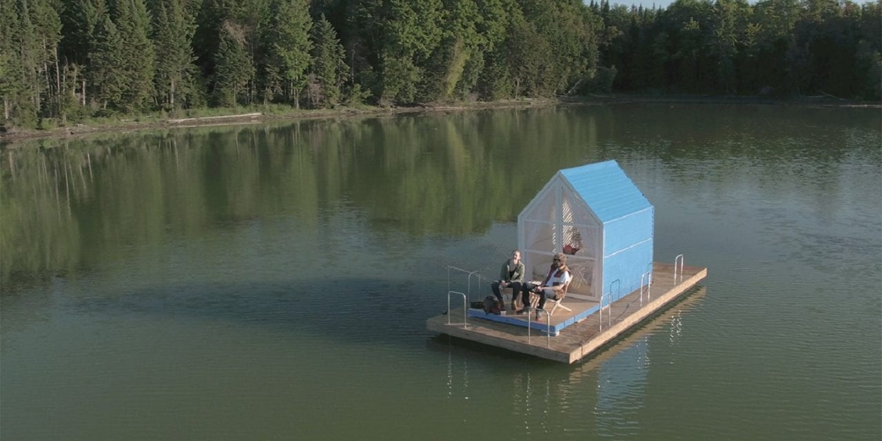 Два известных путешественника объехали огромное расстояние, не выходя из комнаты (ВИДЕО)