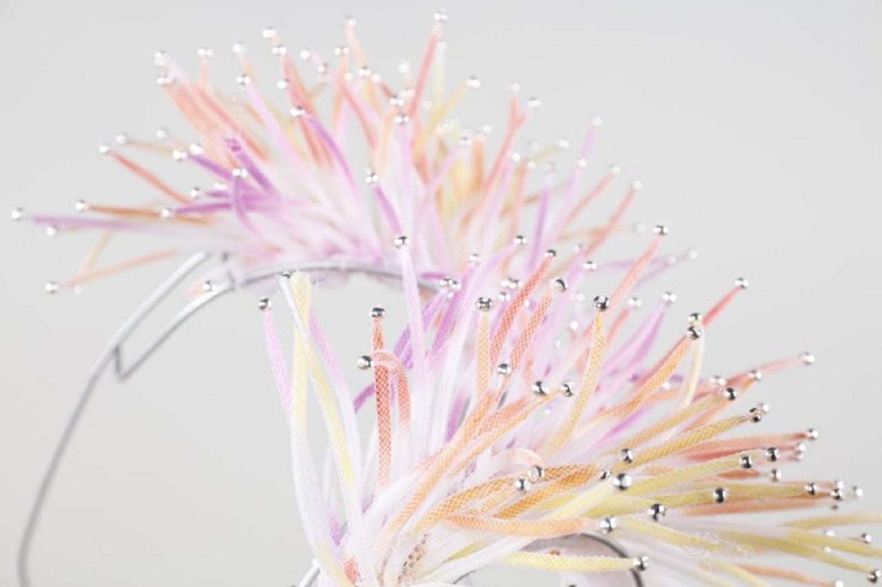 Возбуждение с первого взгляда. В Британии изобретены специальные наплечники для флирта (ВИДЕО)