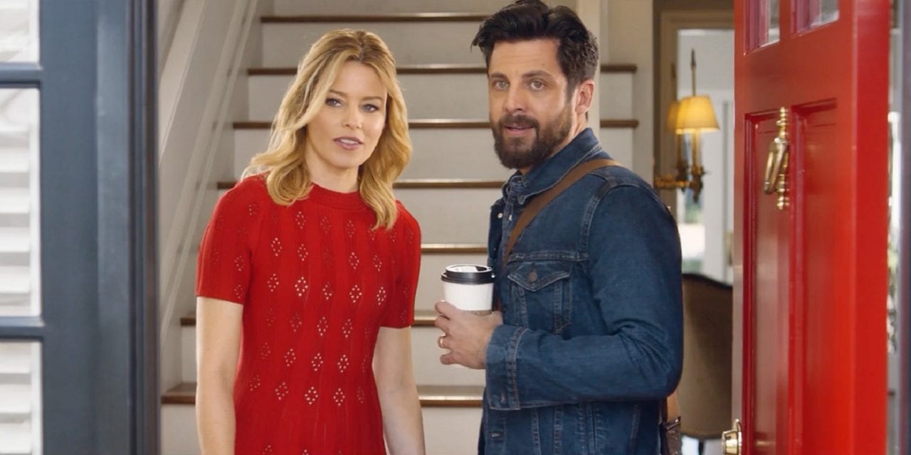 Элизабет Бэнкс как цель парада хипстеров (ВИДЕО)