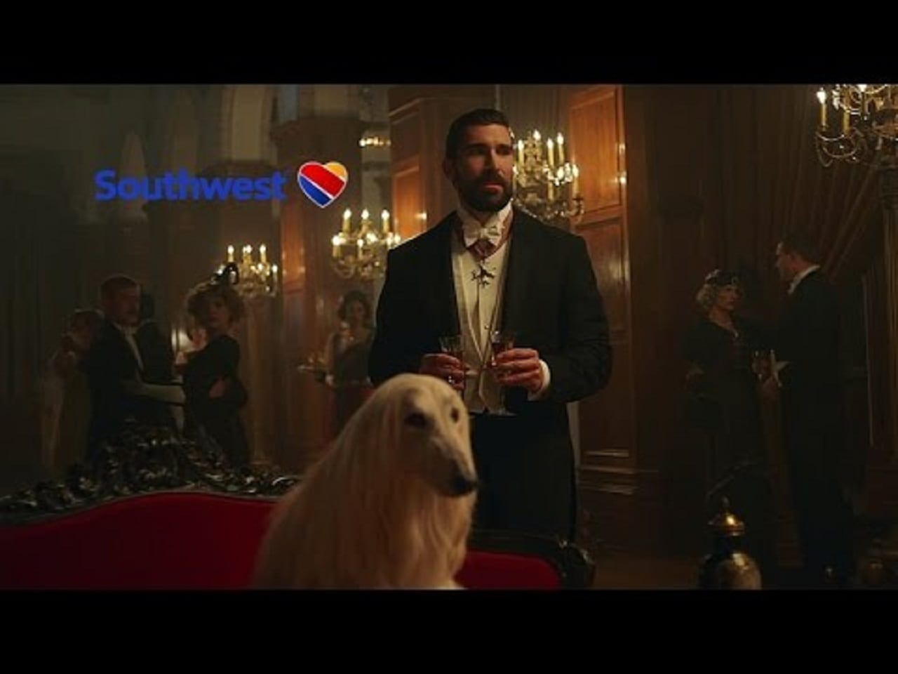 Как уйти от неловкости в благородном обществе (ВИДЕО)