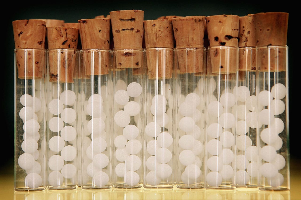 В Британии знахарей и целителей хотят обязать научно доказывать эффективность своего лечения