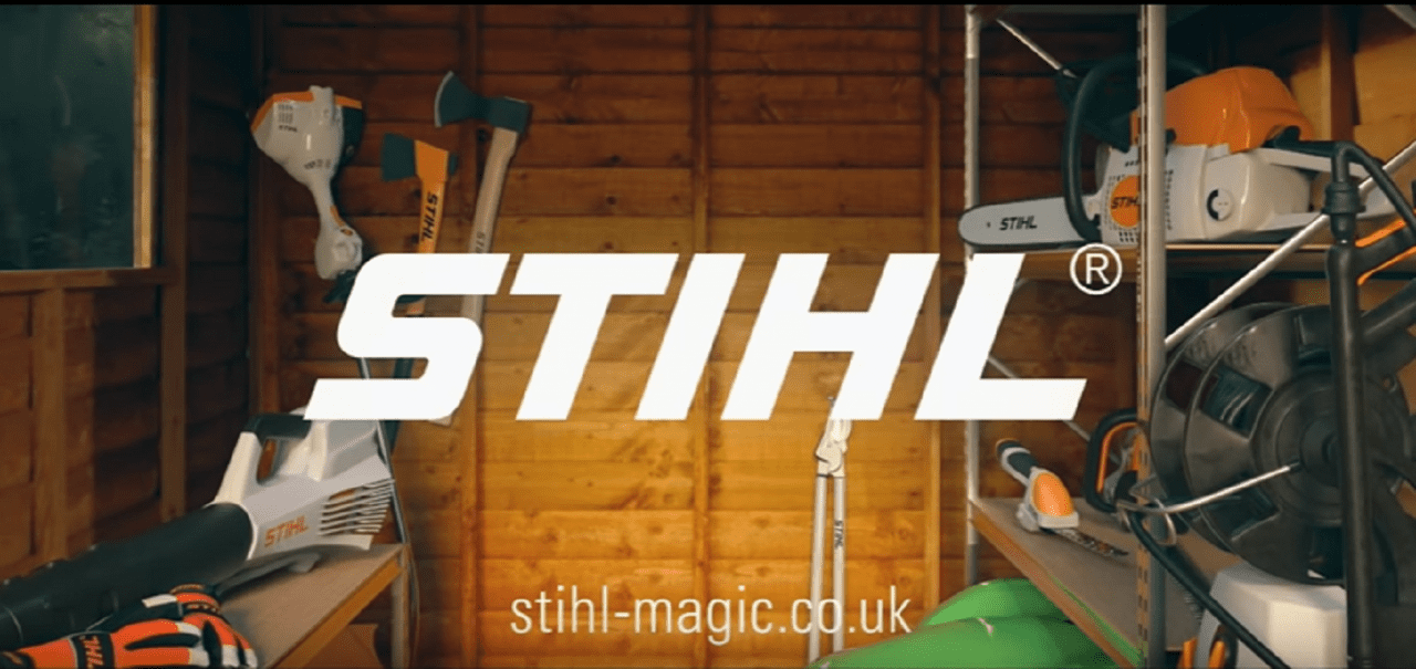 Уроки магии с помощью триммеров и газонокосилок (ВИДЕО)