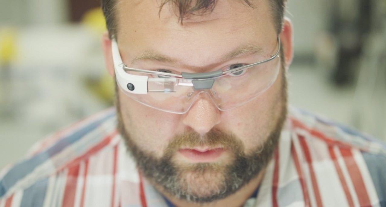 Google Glass выходит в усовершенствованной версии