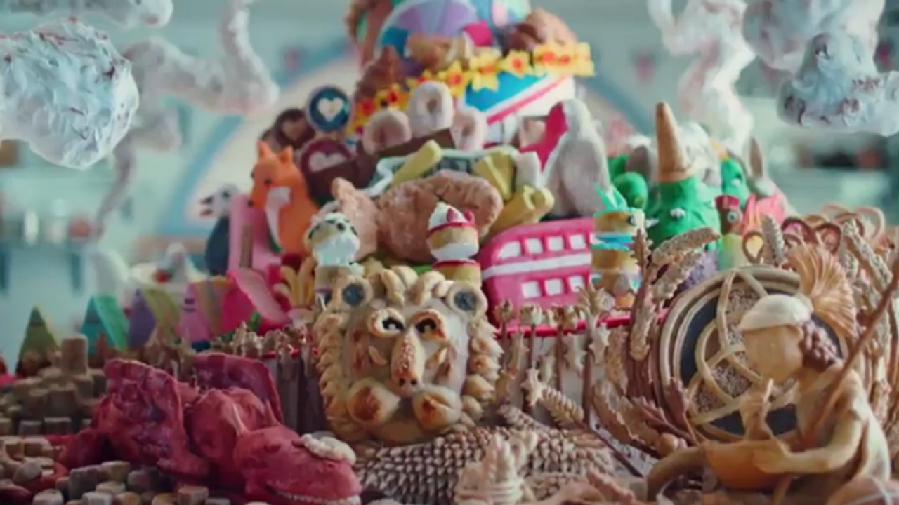 В Британии успешно выступил хор пирогов, кексов, пирожных и печенек (ВИДЕО)